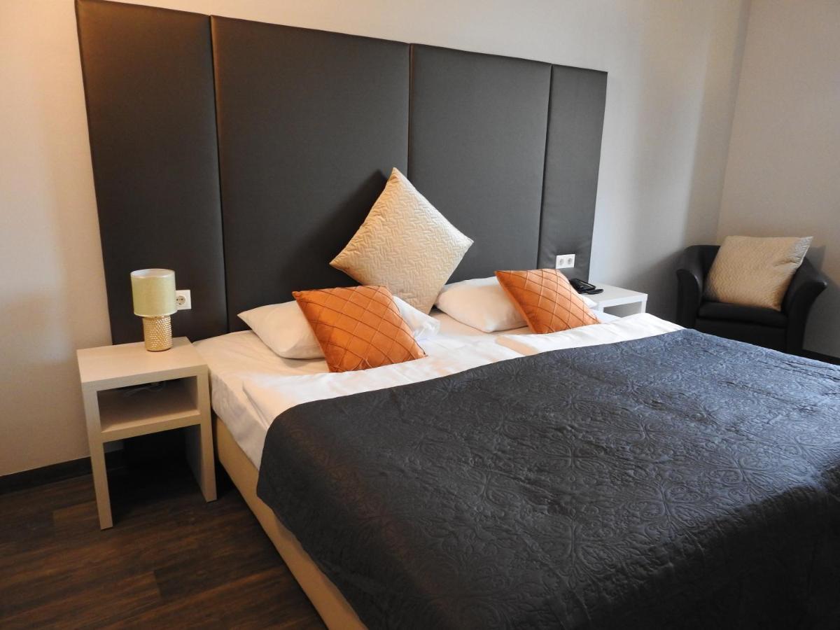 Hotel Marc Aurel Petronell Εξωτερικό φωτογραφία