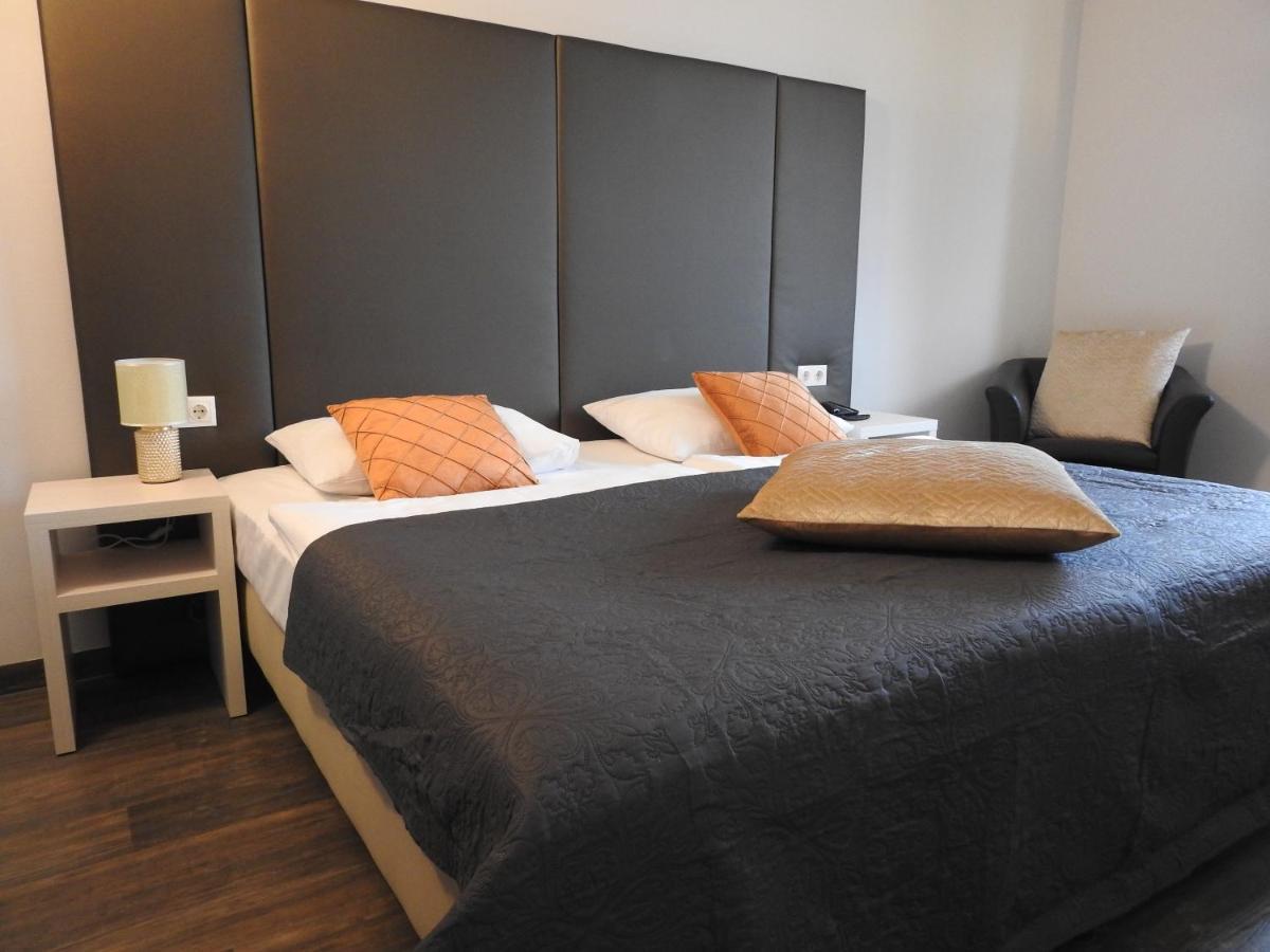 Hotel Marc Aurel Petronell Εξωτερικό φωτογραφία