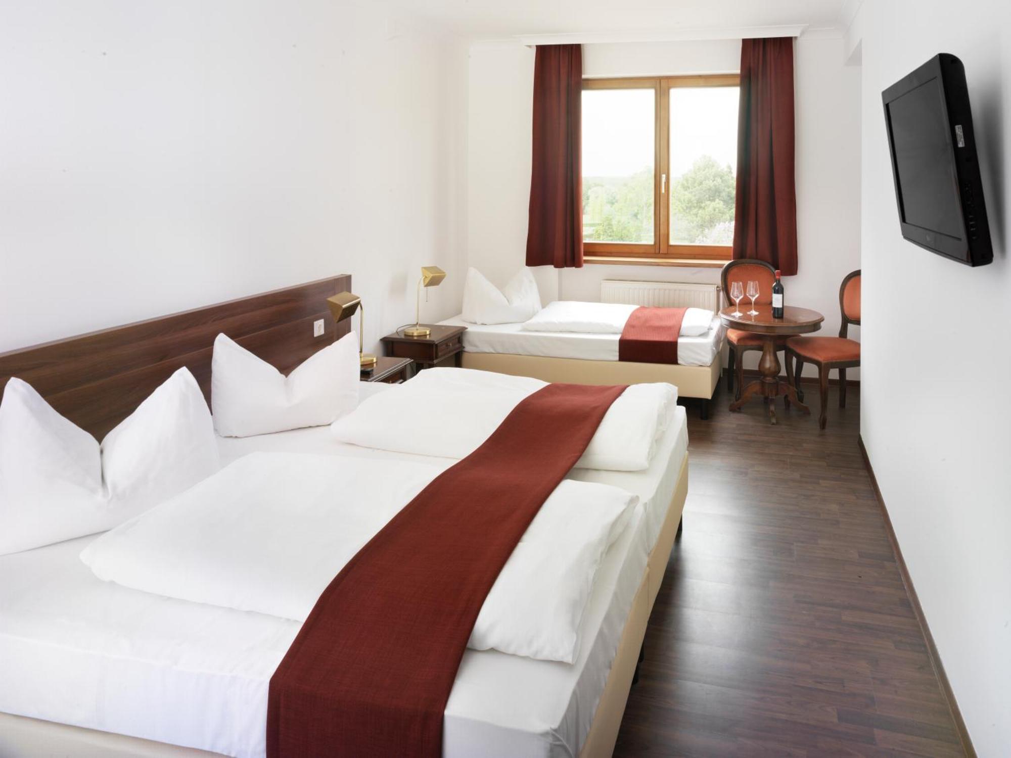 Hotel Marc Aurel Petronell Εξωτερικό φωτογραφία